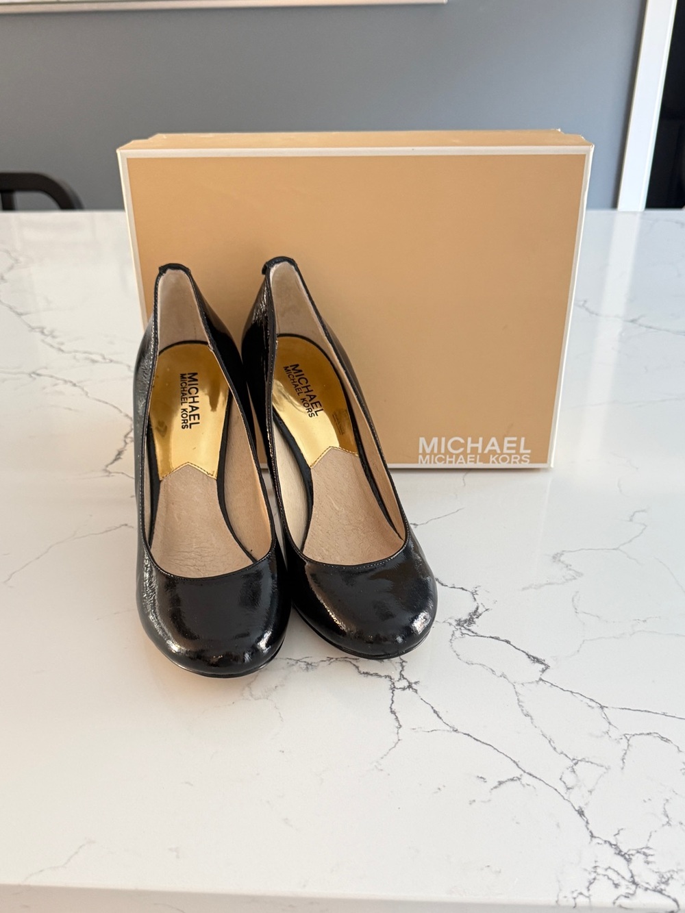 MICHAEL Michael Kors Black Patent Leather Round-Toe Pumps